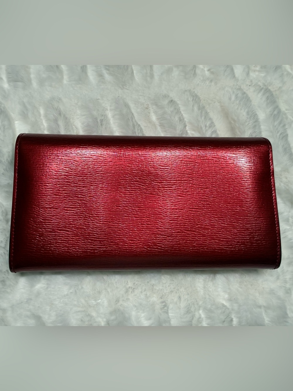 Gucci Metallic Red Heart Logo Continental Wallet - Picture 2 of 7